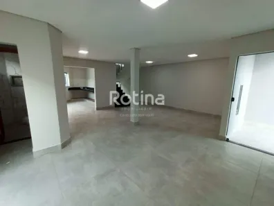 Casa com 3 Quartos à venda, 264m² no Nova Uberlândia, Uberlândia
