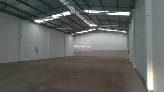 Galpão/Depósito/Armazém para alugar, 390m² no Santa Mônica, Uberlândia