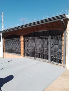 Casa com 3 Quartos para alugar, 140m² no Vila Souto, Bauru