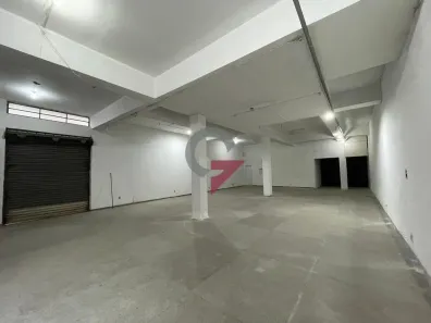Sala Comercial para alugar, 320m² no Centro, Taubaté