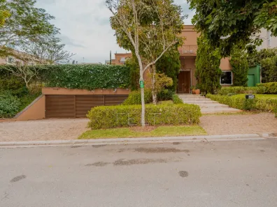 Casa de Condomínio com 4 Quartos para alugar, 699m² no Alphaville, Santana de Parnaíba