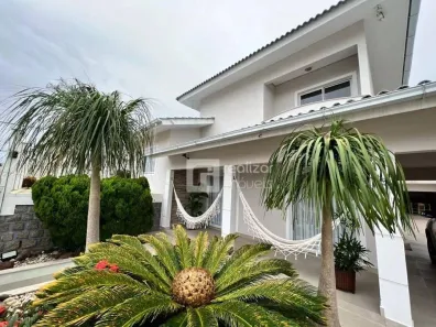 Casa com 3 Quartos à venda, 525m² no Barreiros, São José
