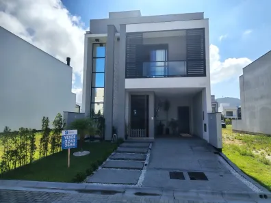 Casa com 3 Quartos à venda, 151m² no Beira Rio, Biguaçu