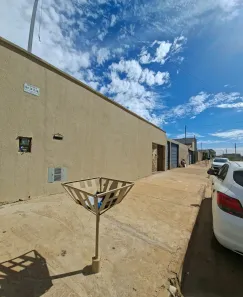 Casa com 2 Quartos para alugar, 200m² no Residencial Recanto das Emas, Goiânia
