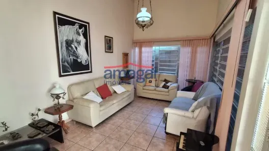 Sobrado com 3 Quartos à venda, 224m² no Vila Aprazível, Jacareí