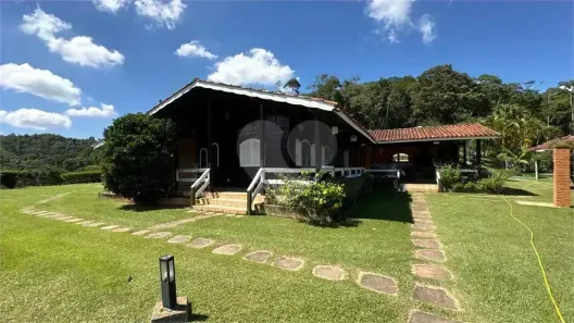 Fazenda/Sítio com 4 Quartos à venda, 1000m² no Sorocamirim (Canguera), São Roque