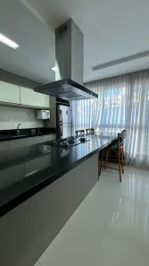Apartamento com 4 Quartos para alugar, 137m² no Centro, Balneário Camboriú