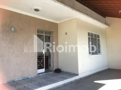 Casa com 3 Quartos para alugar, 145m² no Santa Cruz, Rio de Janeiro