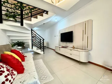 Casa com 2 Quartos à venda, 66m² no Vila Nova, Joinville