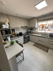 Casa com 4 Quartos à venda, 190m² no Jardim Los Angeles, Maringá