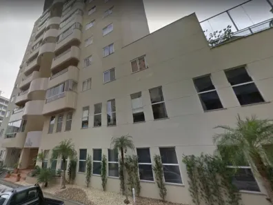 Apartamento com 3 Quartos para alugar, 120m² no Centro, Balneário Camboriú