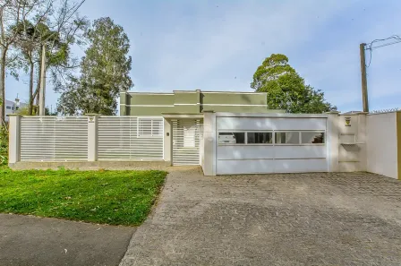 Casa com 5 Quartos à venda, 225m² no Santo Antônio, São José dos Pinhais