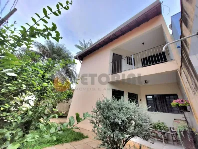 Sobrado com 5 Quartos à venda, 252m² no Jardim Califórnia, Caraguatatuba