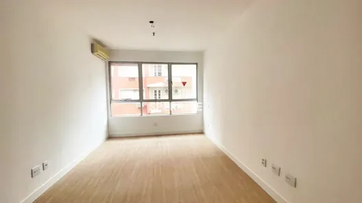 Kitnet com 1 Quarto para alugar, 35m² no Centro Histórico, Porto Alegre