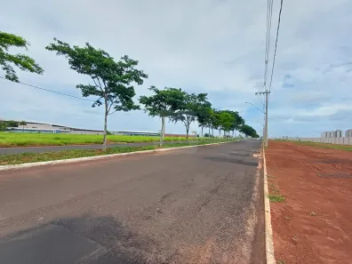 Lote/Terreno à venda, 250m² no Grand Ville, Uberlândia