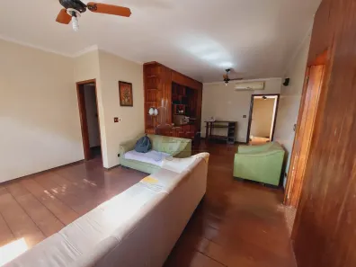 Ponto Comercial com 3 Quartos para alugar, 125m² no Centro, Sertãozinho