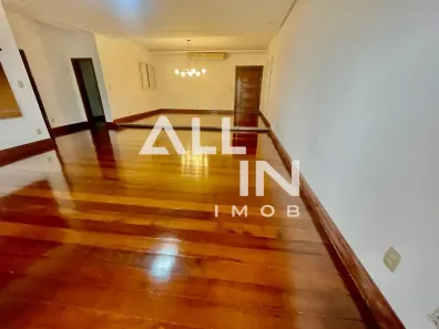 Apartamento com 3 Quartos para alugar, 215m² no São Brás, Belém