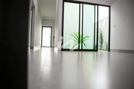 Casa com 3 Quartos à venda, 135m² no Laranjeiras, Uberlândia