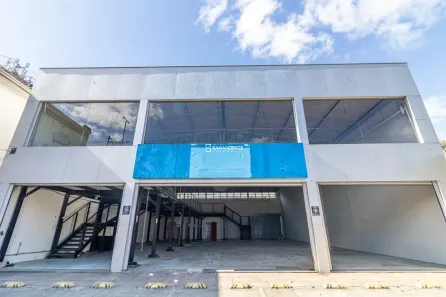 Ponto Comercial para alugar, 438m² no São João, Porto Alegre