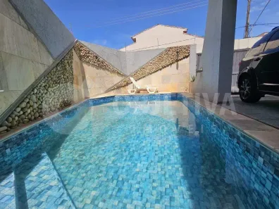 Casa com 3 Quartos para alugar, 359m² no Lídice, Uberlândia