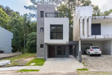 Sobrado com 3 Quartos à venda, 150m² no Santa Cândida, Curitiba