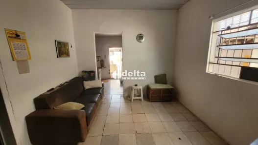 Casa com 2 Quartos à venda, 112m² no Osvaldo Rezende, Uberlândia