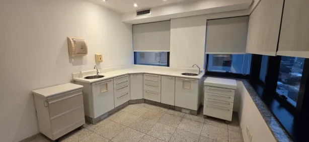 Sala Comercial com 3 Quartos à venda, 45m² no Vila Nova Conceição, São Paulo