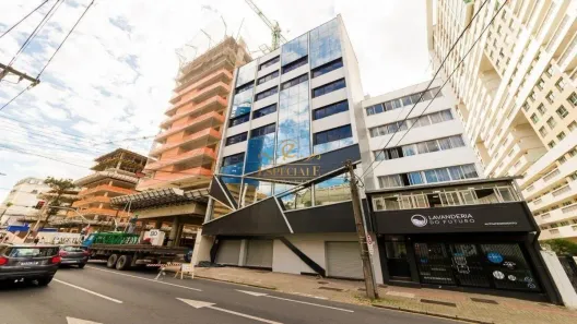 Prédio Comercial para alugar, 1890m² no Centro, Curitiba