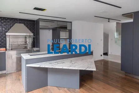 Casa com 3 Quartos à venda, 469m² no Pacaembu, São Paulo