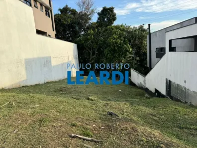 Lote/Terreno à venda, 270m² no Conjunto Bom Pastor, Mogi das Cruzes