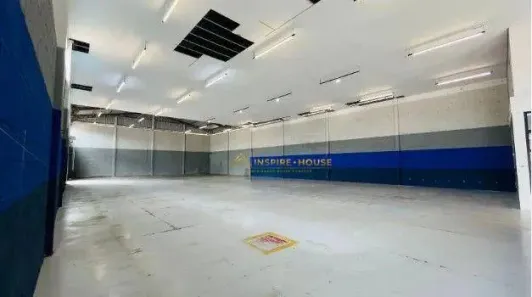 Galpão/Depósito/Armazém para alugar, 1200m² no Centro, Taubaté