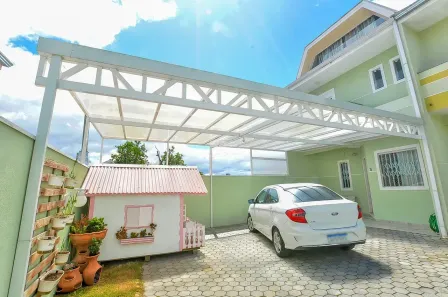 Sobrado com 3 Quartos à venda, 170m² no Novo Mundo, Curitiba