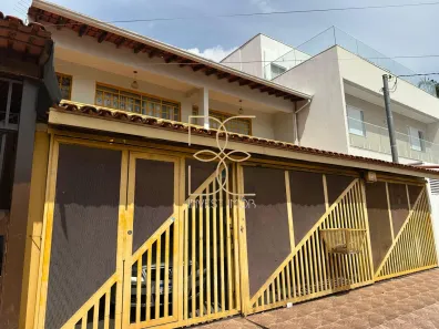 Sobrado com 6 Quartos à venda, 200m² no Guará II, Brasília