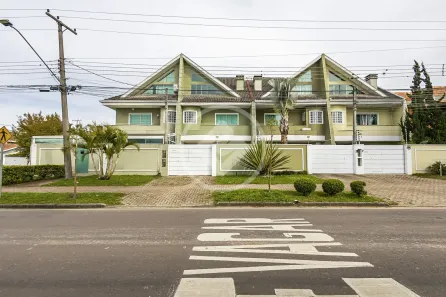 Sobrado com 4 Quartos à venda, 158m² no Água Verde, Curitiba