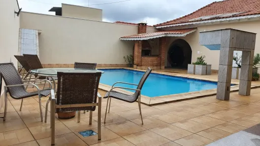 Casa com 4 Quartos à venda, 252m² no Vila Marques, São Roque