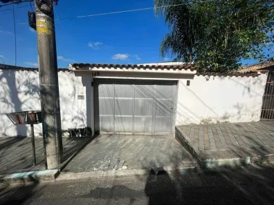 Sobrado com 6 Quartos à venda, 454m² no Jardim Teles de Menezes, Santo André