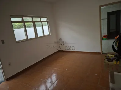 Casa com 3 Quartos para alugar, 135m² no Bosque dos Eucaliptos, São José dos Campos