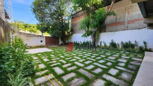 Casa com 3 Quartos à venda, 400m² no Maceió, Niterói