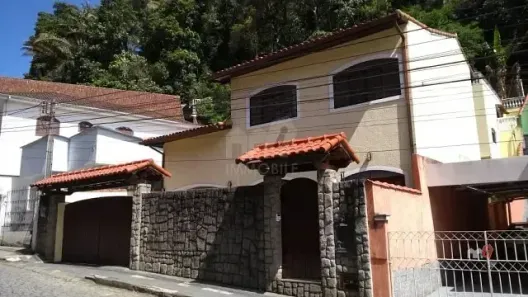 Casa com 2 Quartos à venda, 140m² no Saldanha Marinho, Petrópolis