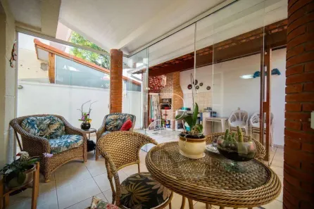 Casa de Condomínio com 4 Quartos à venda, 154m² no Granja Viana, Cotia