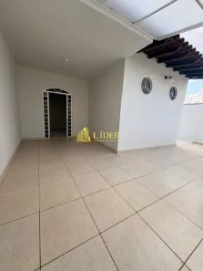 Imóvel Comercial com 3 Quartos para alugar, 100m² no Santa Mônica, Uberlândia