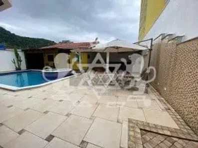 Casa com 4 Quartos à venda, 450m² no Sumaré, Caraguatatuba