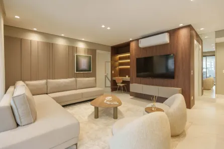 Apartamento com 3 Quartos para alugar, 139m² no Água Verde, Curitiba