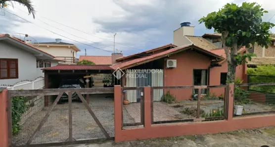 Casa com 3 Quartos à venda, 315m² no Centro, Garopaba