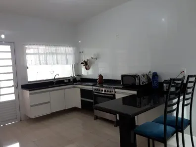 Casa com 3 Quartos à venda, 250m² no Cidade Jardim, Uberlândia