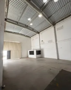 Galpão/Depósito/Armazém à venda, 200m² no Lagoa Salgada, Feira de Santana