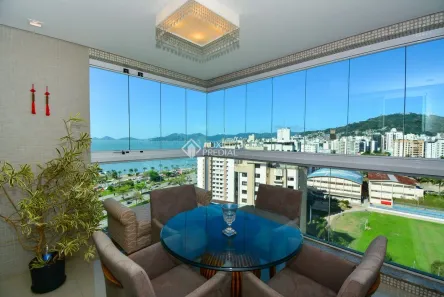 Apartamento com 3 Quartos à venda, 139m² no Centro, Florianópolis