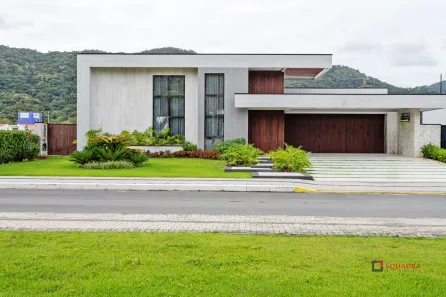 Casa com 4 Quartos à venda, 966m² no Andorinha, Itapema