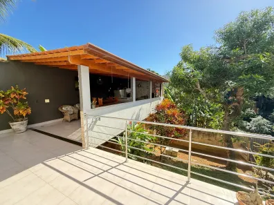 Sobrado com 3 Quartos à venda, 360m² no Nova Carapina I, Serra