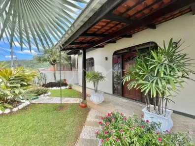 Casa com 3 Quartos à venda, 173m² no Itinga, Joinville